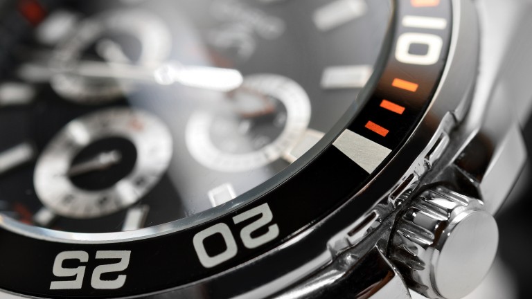 luxury-man-watch-detail-chronograph